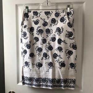 Loft skirt, size 4, excellent condition.